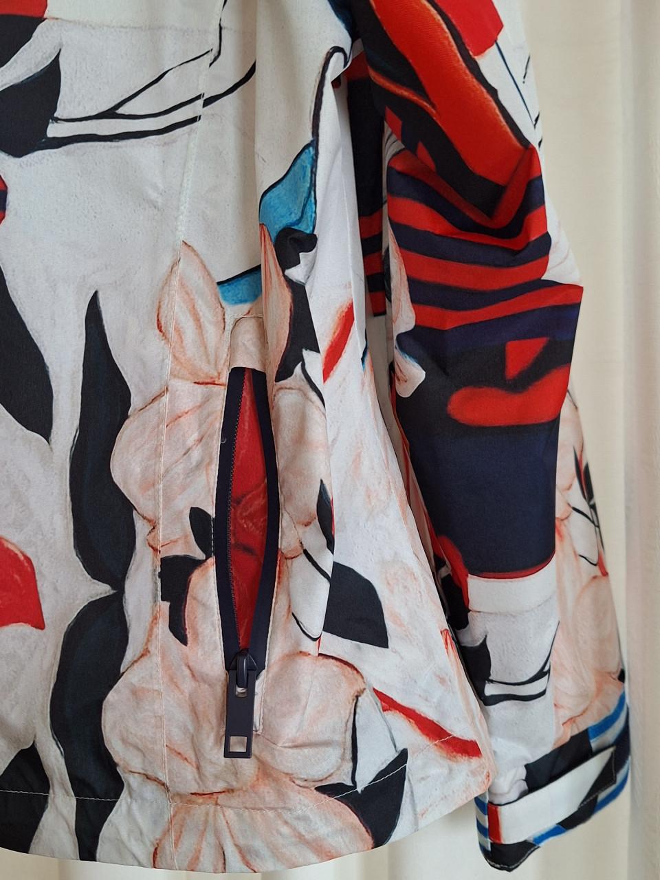 Nieuw! Prachtig kleurrijk jasje/jack, merk Dolcezza