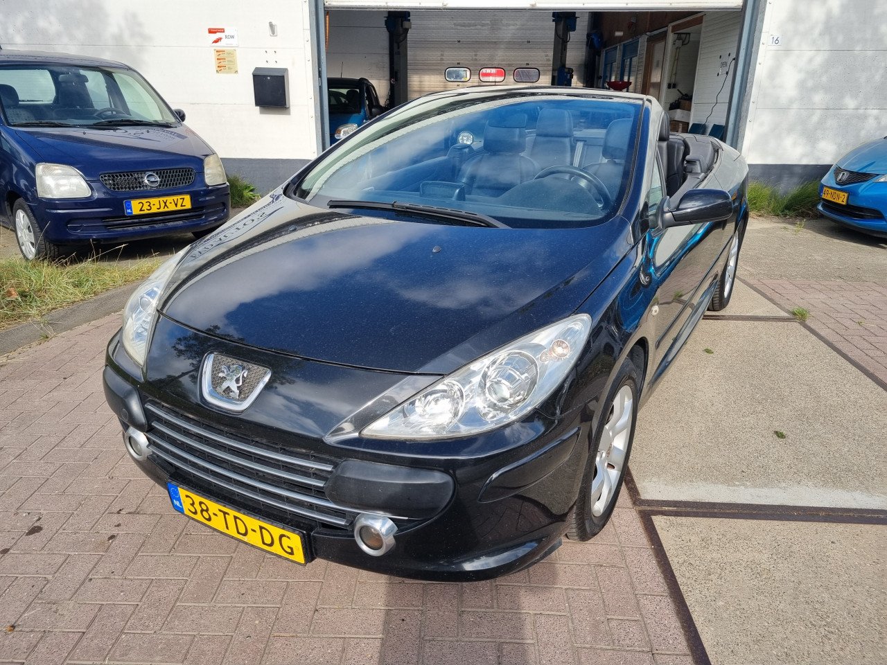 Peugeot 307 CC 2.0-16V Oxygo | Luxe uitvoering!