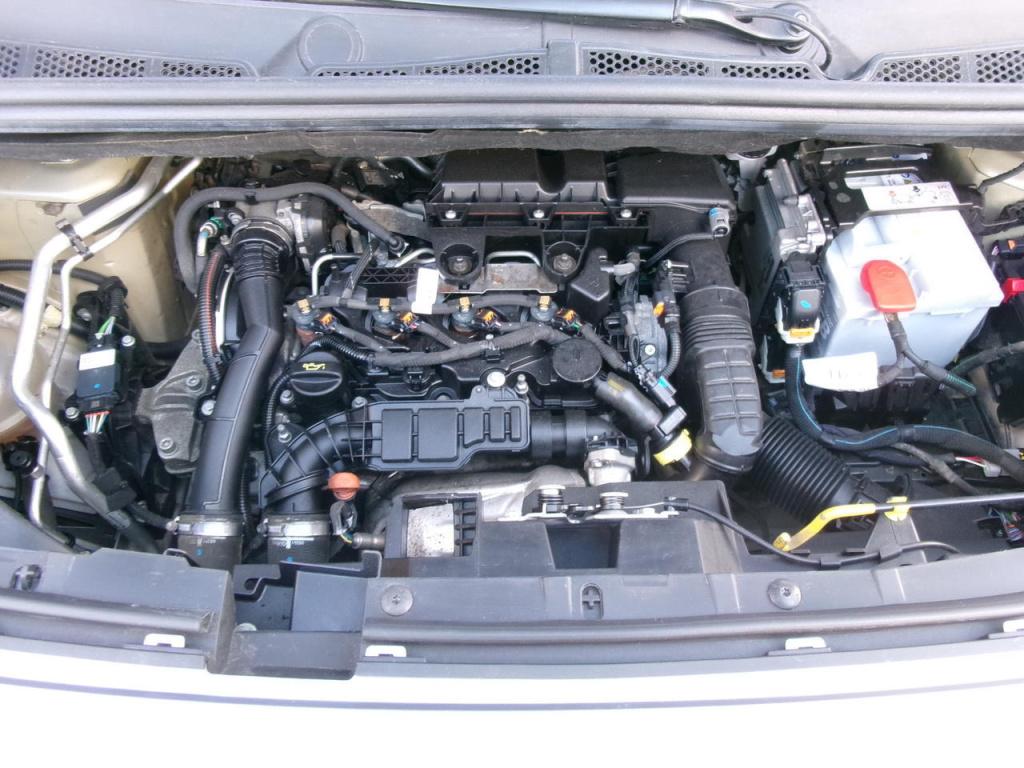 Peugeot Partner 1.5 bluehdi 75 airco, trekhaak, 3-zits