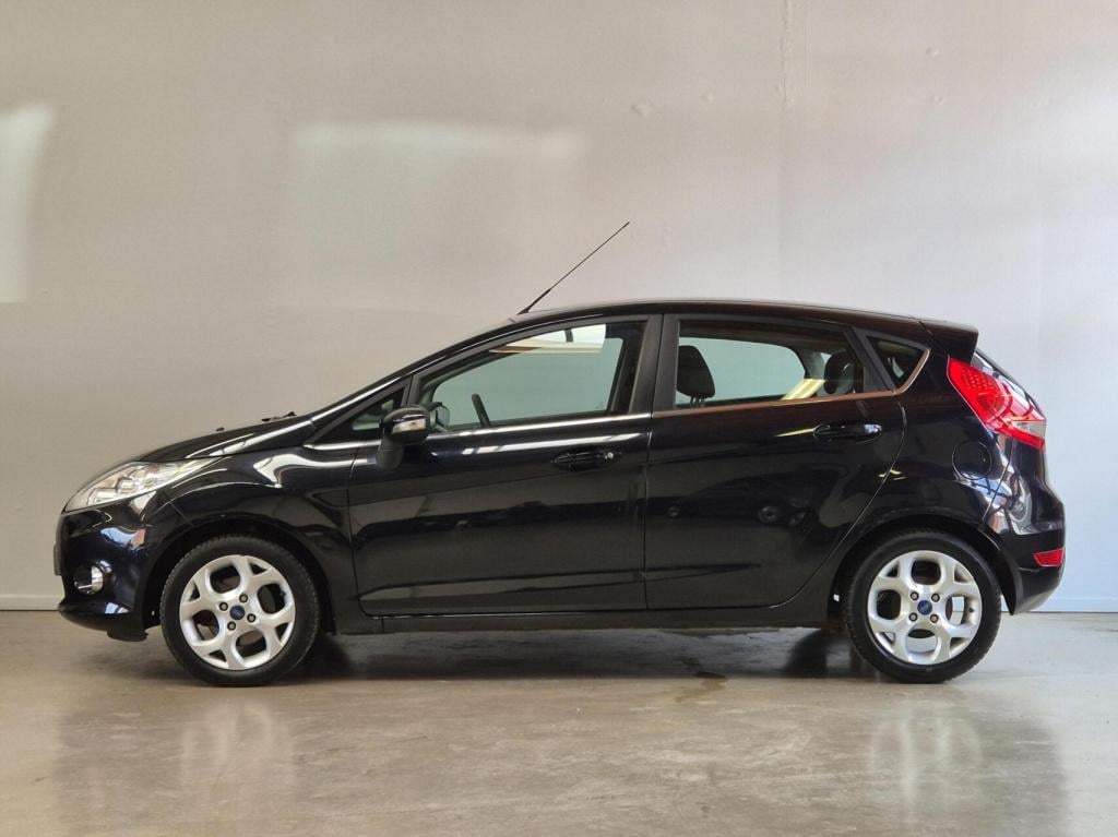 Ford Fiesta 1.25 titanium / keyless / cruisecontrol / nieuwe distriebutieri