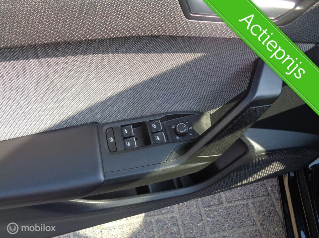 Seat Leon Sportstourer 1.5 tsi 130pk style edition/led/pdc/airco/carplay/lm