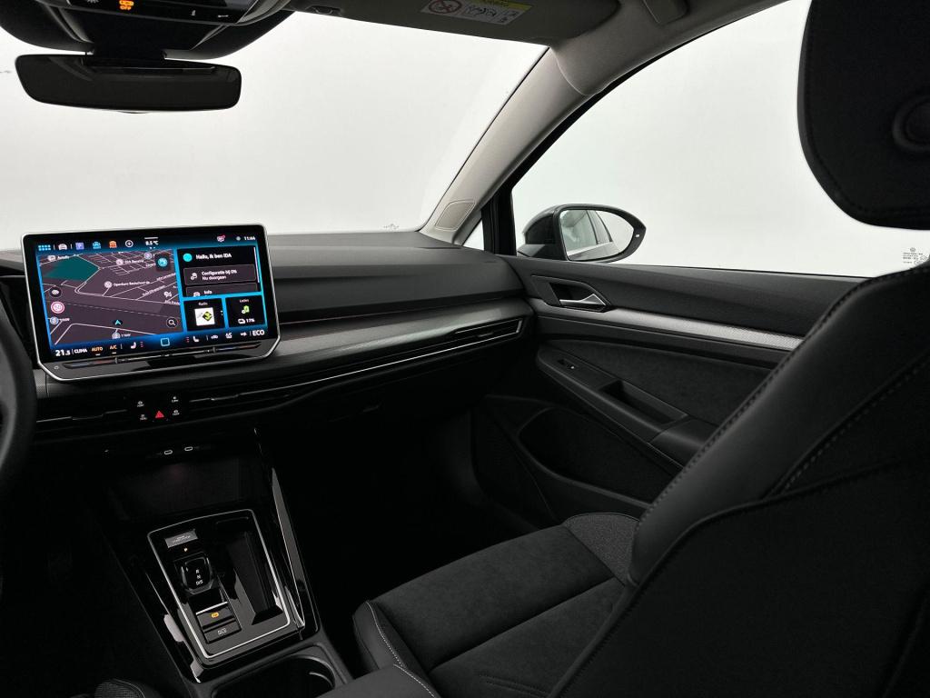 Volkswagen Golf style edition 204 pk plug in hybride