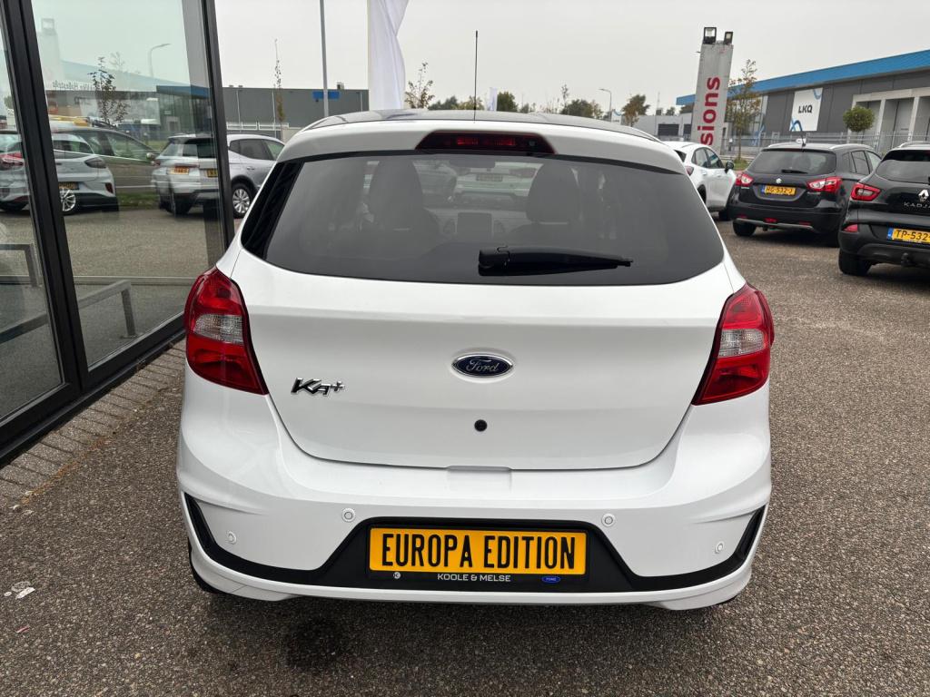 Ford KA ka+ 1.2 85pk black & white, stoelverwarming, voorruitverwarming, se