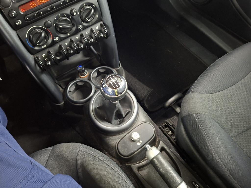 Mini !.6 Cooper-2005-km. 180.000-Airco-stuurbekr-L.M.velgen-apk-2600,=