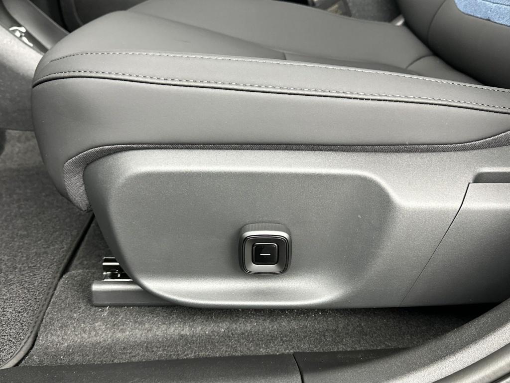 Volvo Ex30 p5 long range ultra black edition
