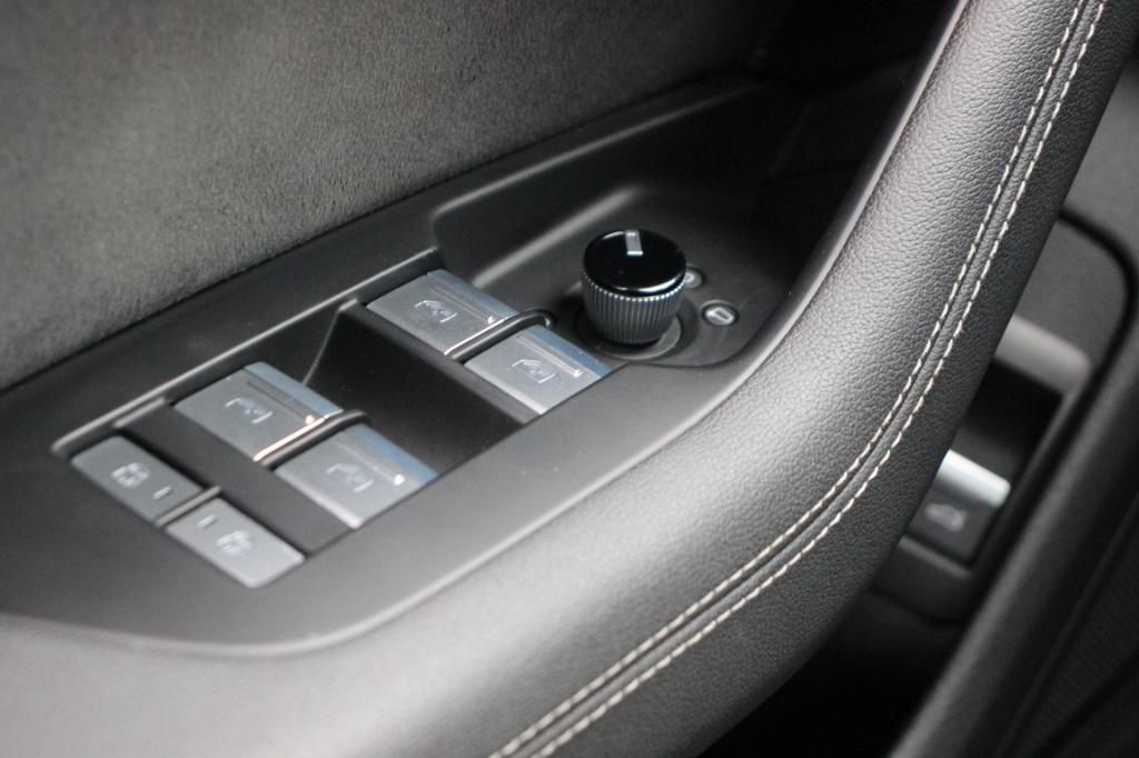 Audi A6 avant 55 tfsi e quattro s competition | rs stoelen | head up | memo