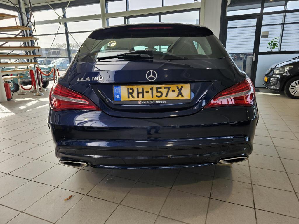 Mercedes-Benz Cla shooting brake 180 business solution amg