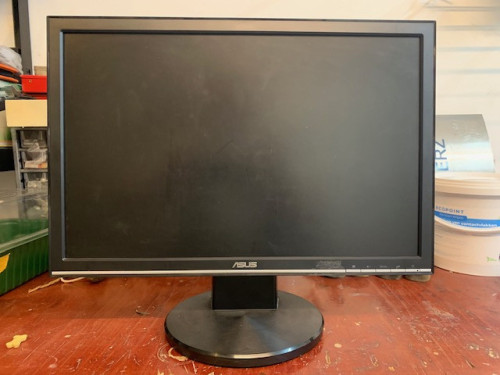 ASUS LCD 20" monitor