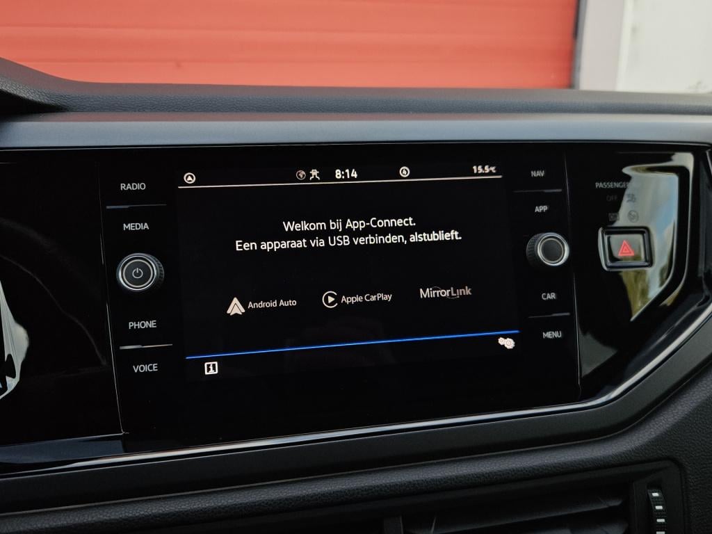 Volkswagen Taigo 1.0 tsi r-line | carplay | camera | rijklaar inclusief 1 j