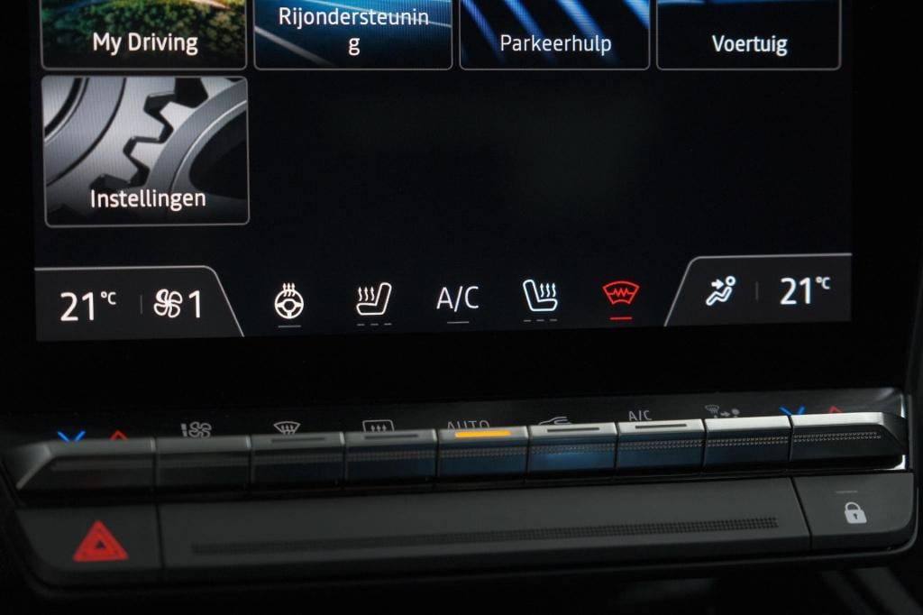 Renault Austral 1.2 e-tech full hybrid 200 iconic esprit alpine | 4 control