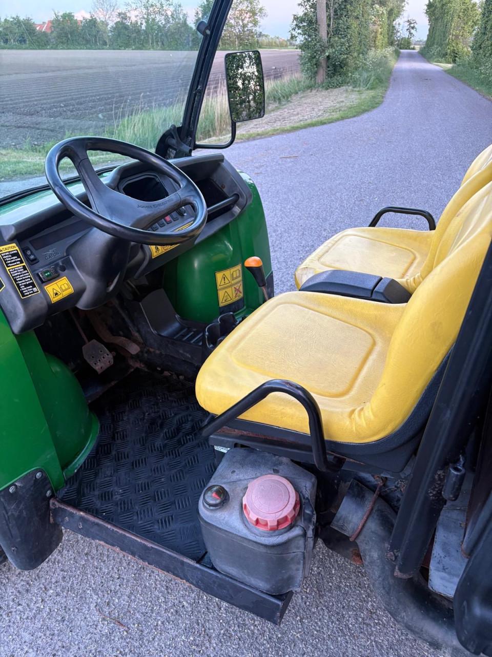 John Deere 855D Gator