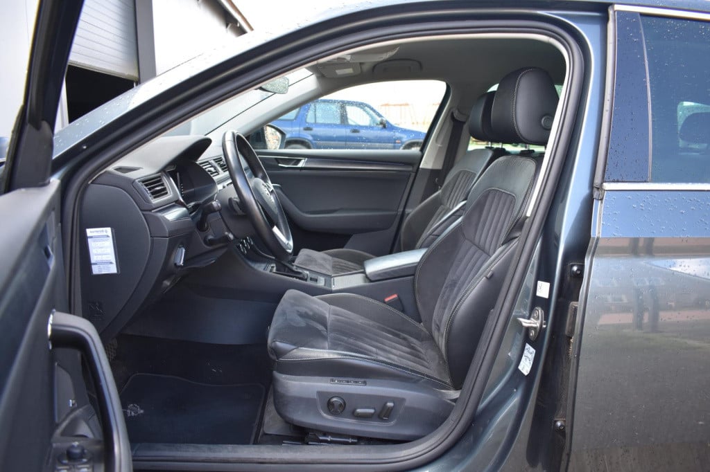 Skoda Superb combi 1.5 tsi act | trekhaak | virtual cockpit | canton | stoe