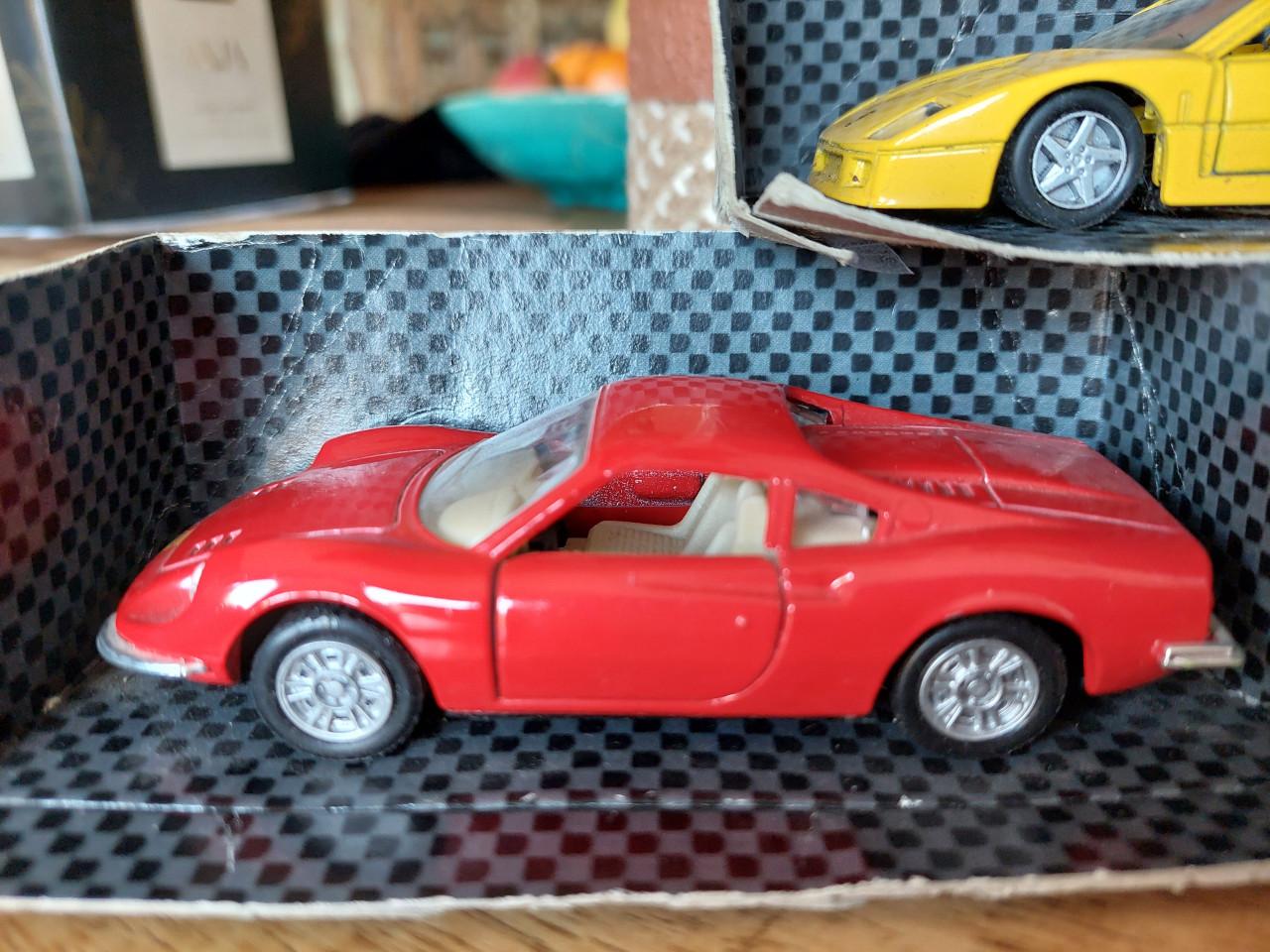 3 nieuwe modelautos ferrari s