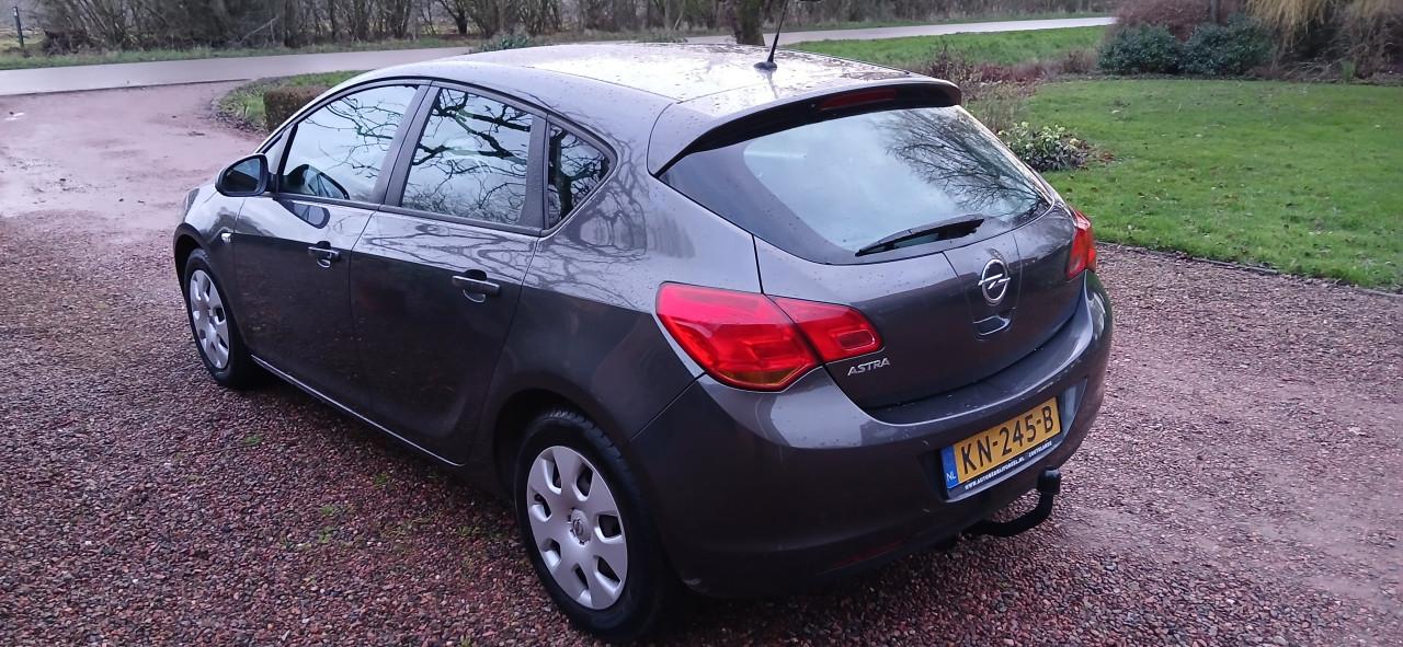 Opel Astra 1.6 bj 2010 5drs trekhaak