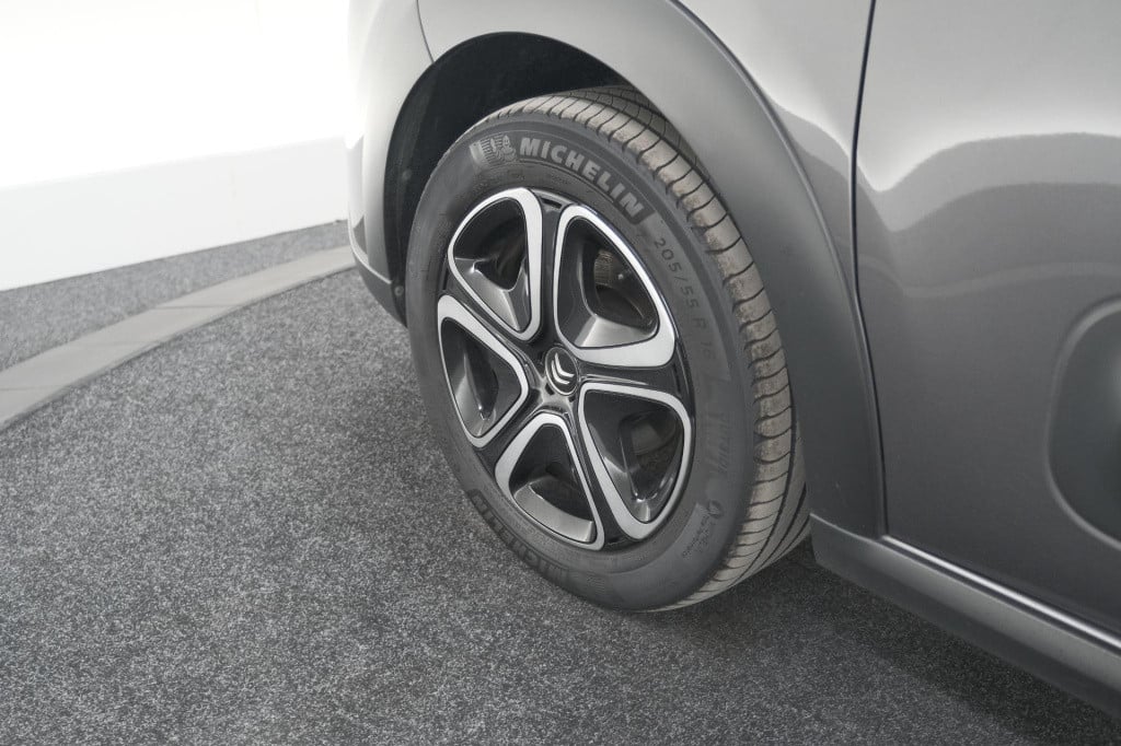 Citroen C3 puretech 82 business | parkeersensoren | apple carplay | climate