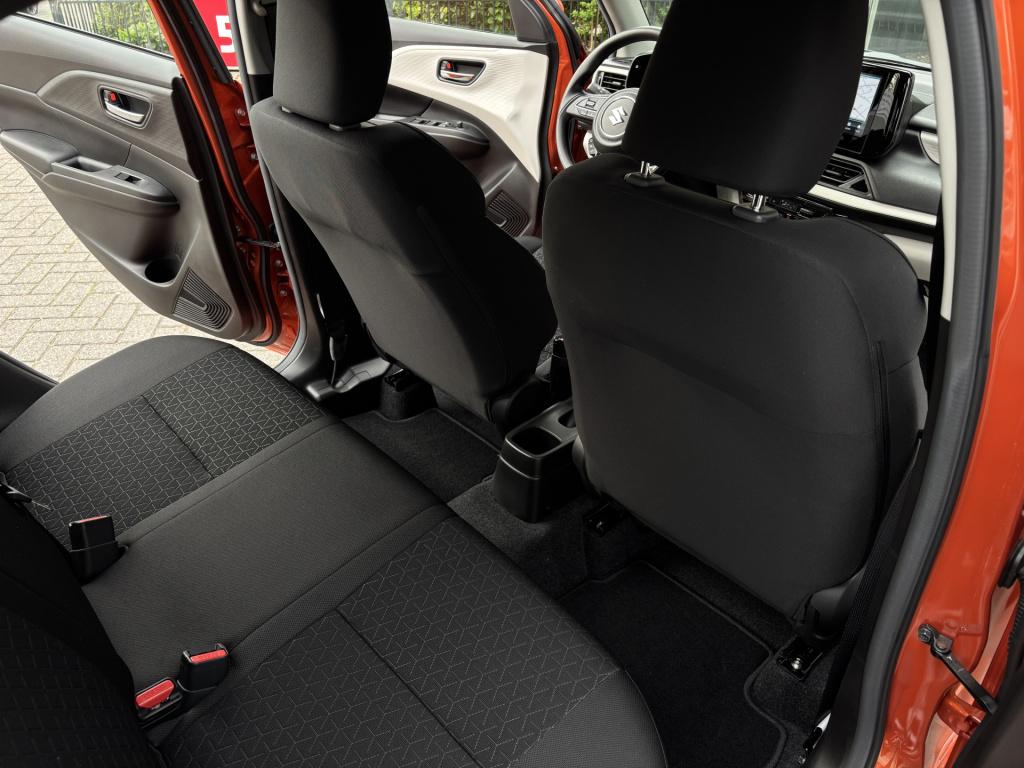 Suzuki Swift 1.2 comfort smart hybrid black orange edition/2250 korting