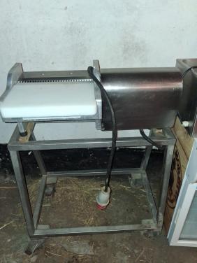 Te koop vis ontvel machine (Steen)