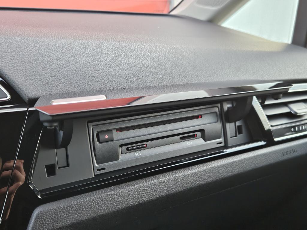 Volkswagen Touran 1.2 tsi highline business r-line 7-pers. | acc | camera