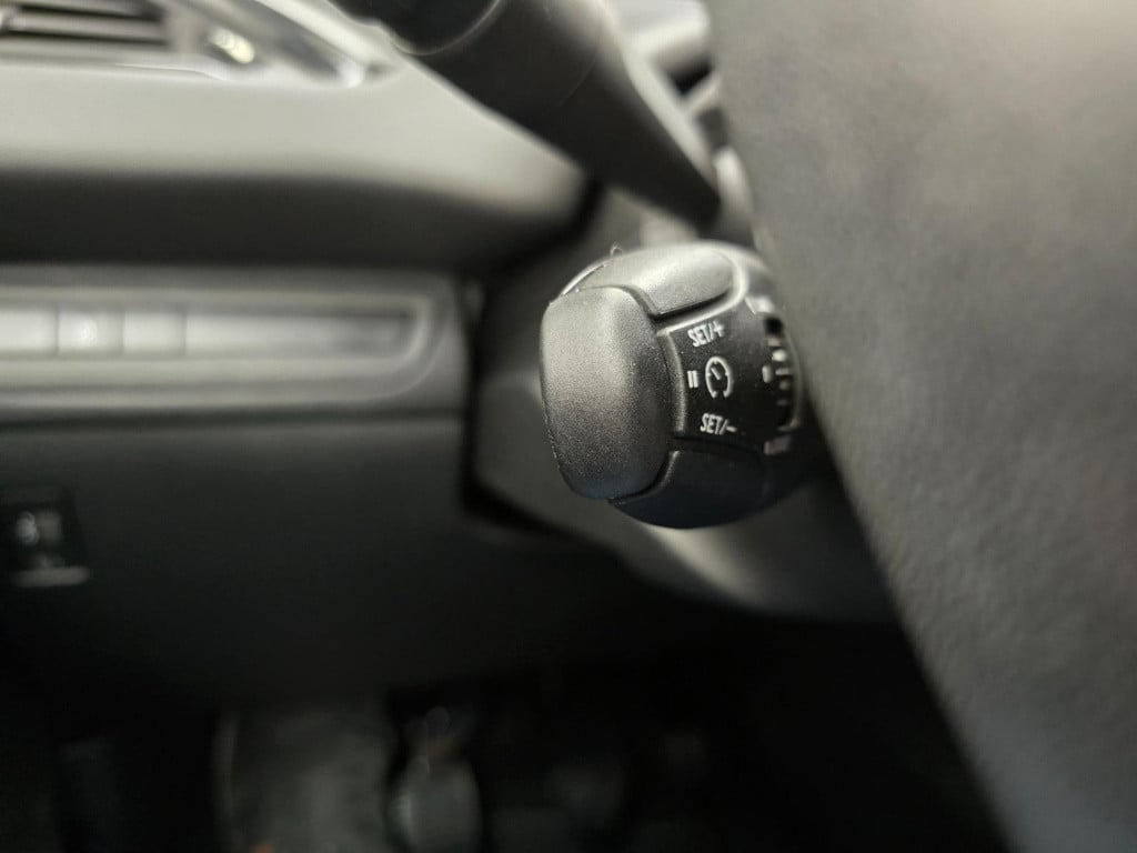 Peugeot 208 occasion met cruisecontrol en veel ruimte ook achterin | tweede
