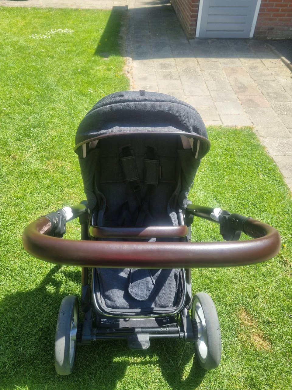 Complete 3 in 1 kinderwagen, netjes onderhouden