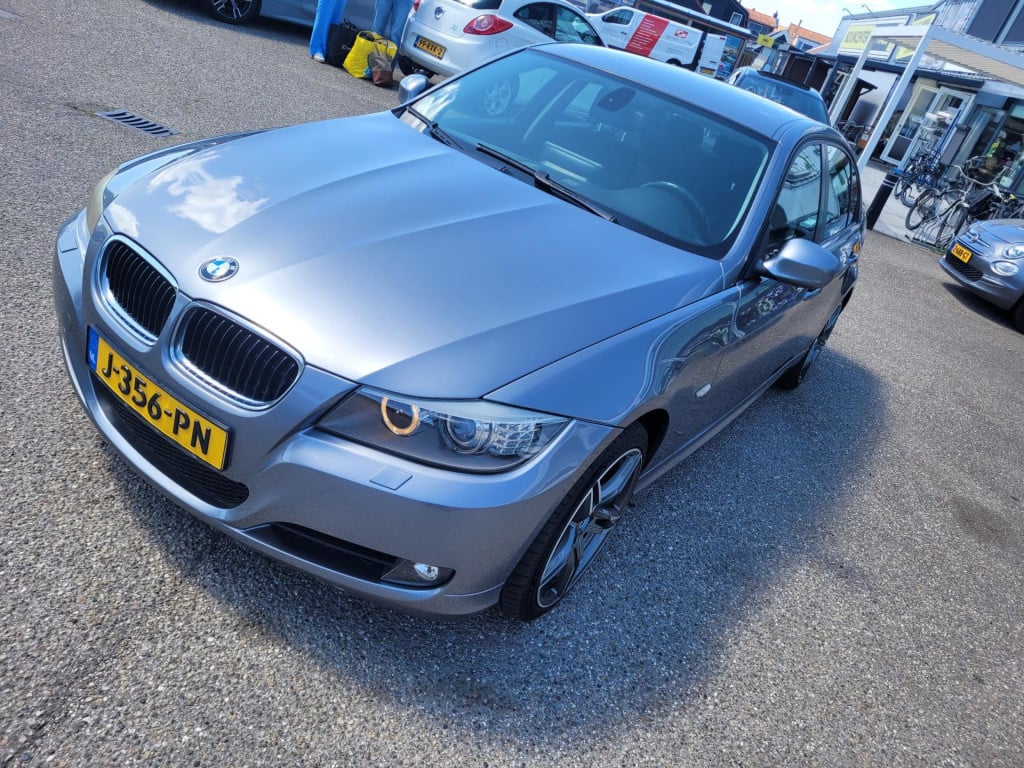 BMW 3-serie 316i business line navi.