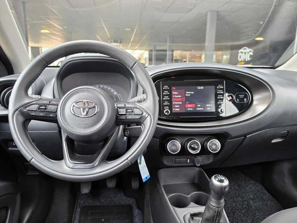 Toyota Aygo x 1.0 vvt-i mt play | 2022 | airco | acc | lm velgen