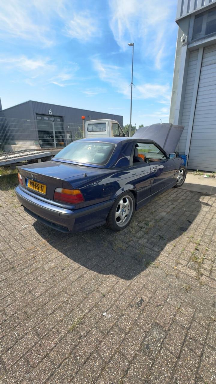 BMW 3-Serie 2.0 I 320 Cabriolet 1996 Blauw PROJECT