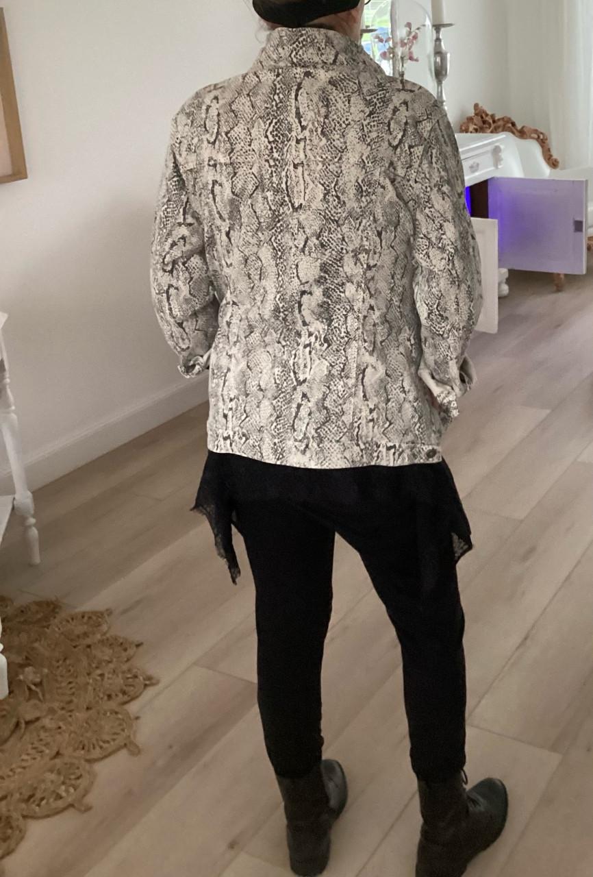 Leuke jeans jas stretch maat xl zgan