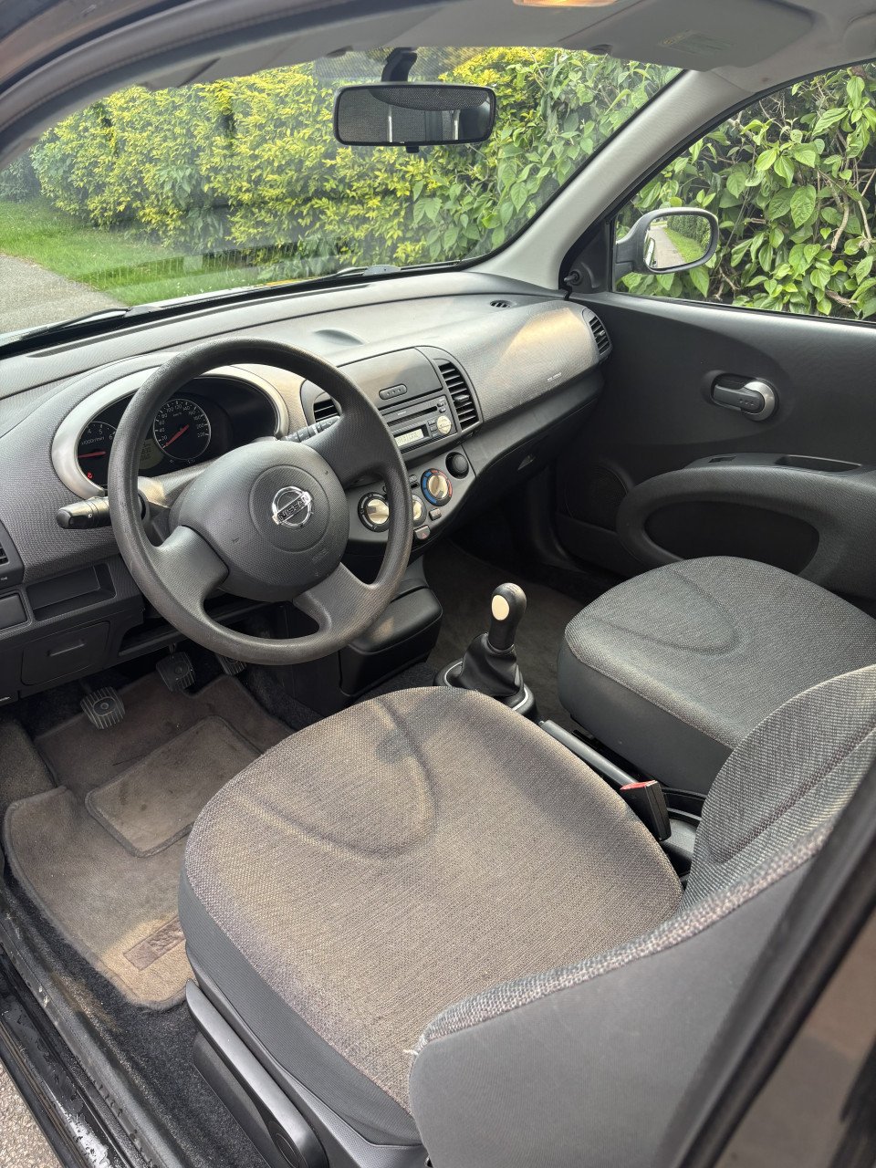 Nissan micra met een jaar apk