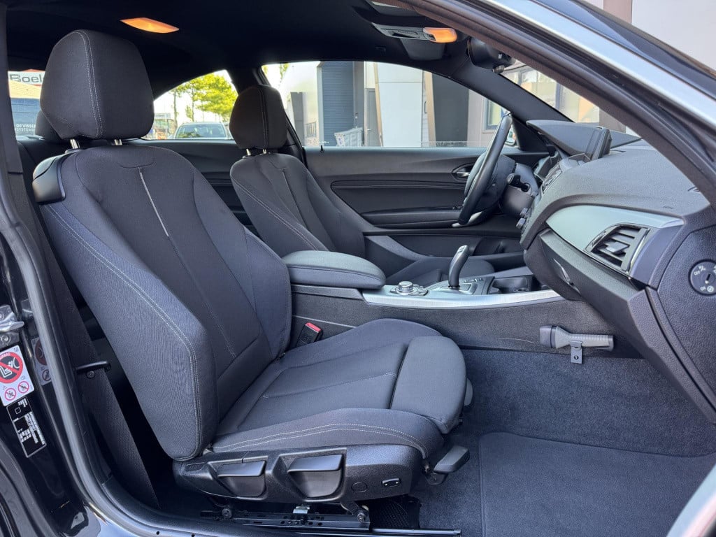 BMW 2-serie coupé 220i executive sport-line | navigatie | cruise control | 