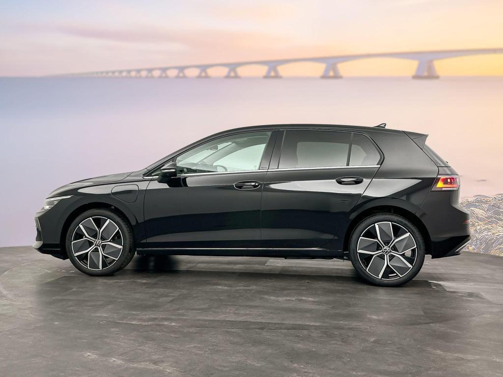 Volkswagen Golf style edition 204 pk plug in hybride