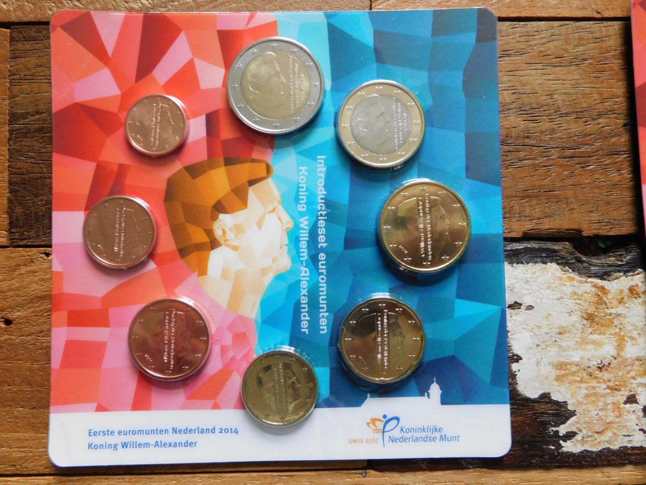 2 introductiesets euromunten Koning Willem Alexander 2014