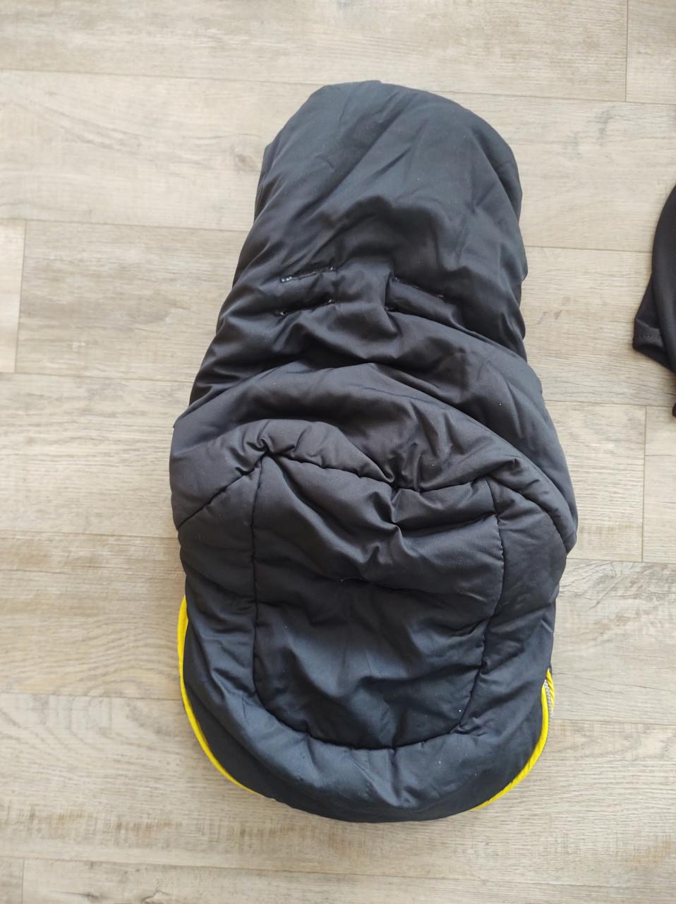 Heerlijke warme hoes voor Maxi Cosi, met kapje.