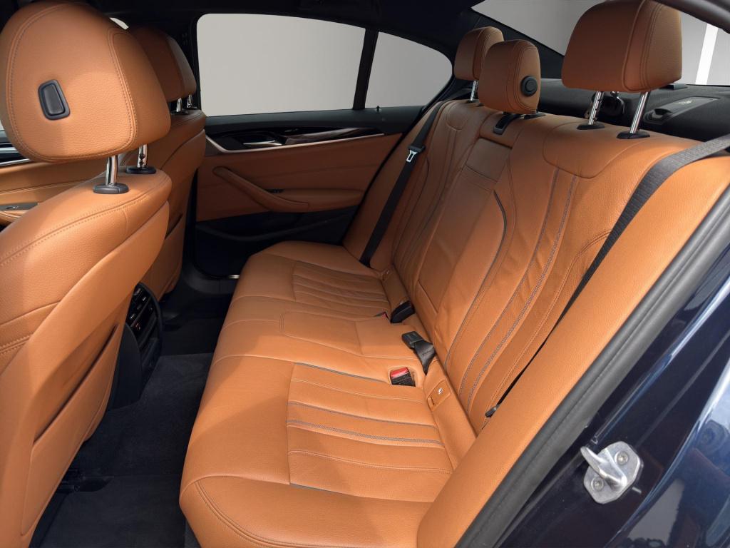 BMW 5 Serie 530 e iperformance | leder | sportstoelen | sfeer | camera | pa