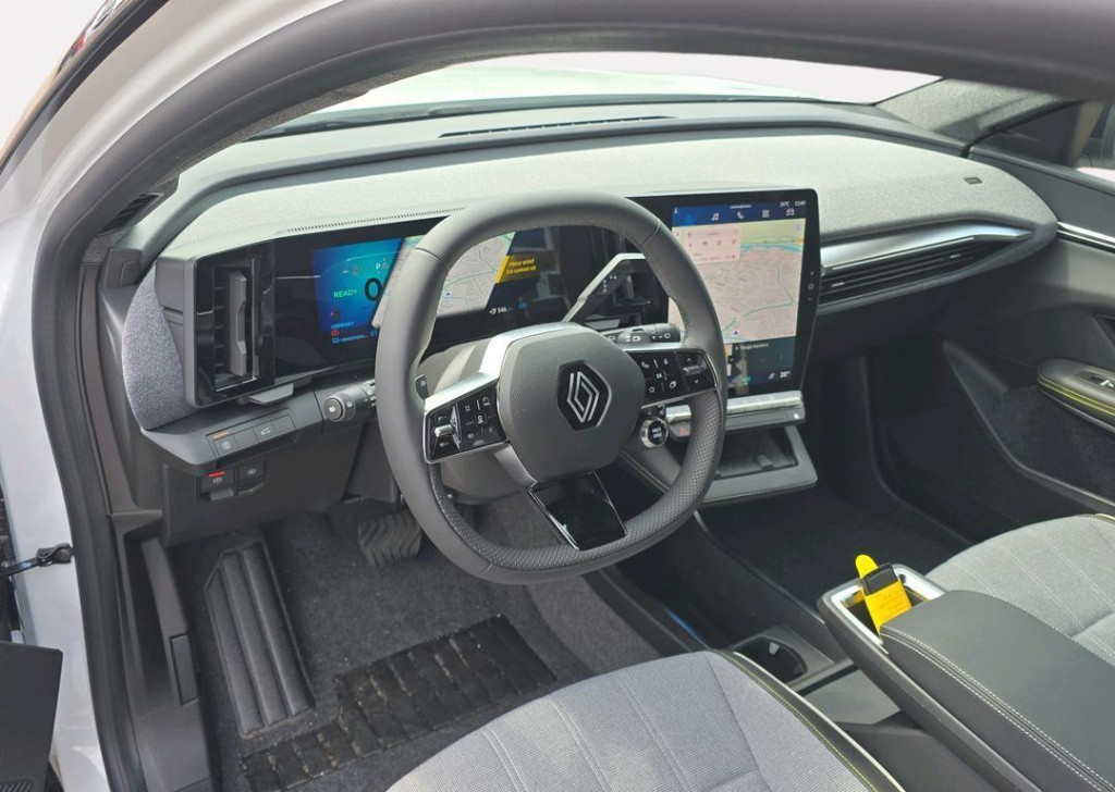 Renault Scenic e-tech ev87 long range techno