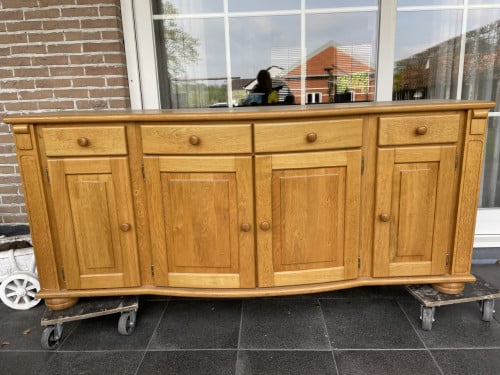 Eikenhout dressoir