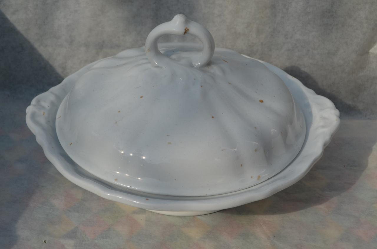 2 Aardewerk dekschalen Regout Maastricht