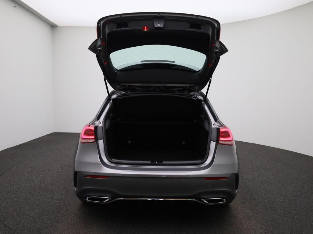 Mercedes-Benz A-Klasse 180 business solution amg | automaat | panorama dak 