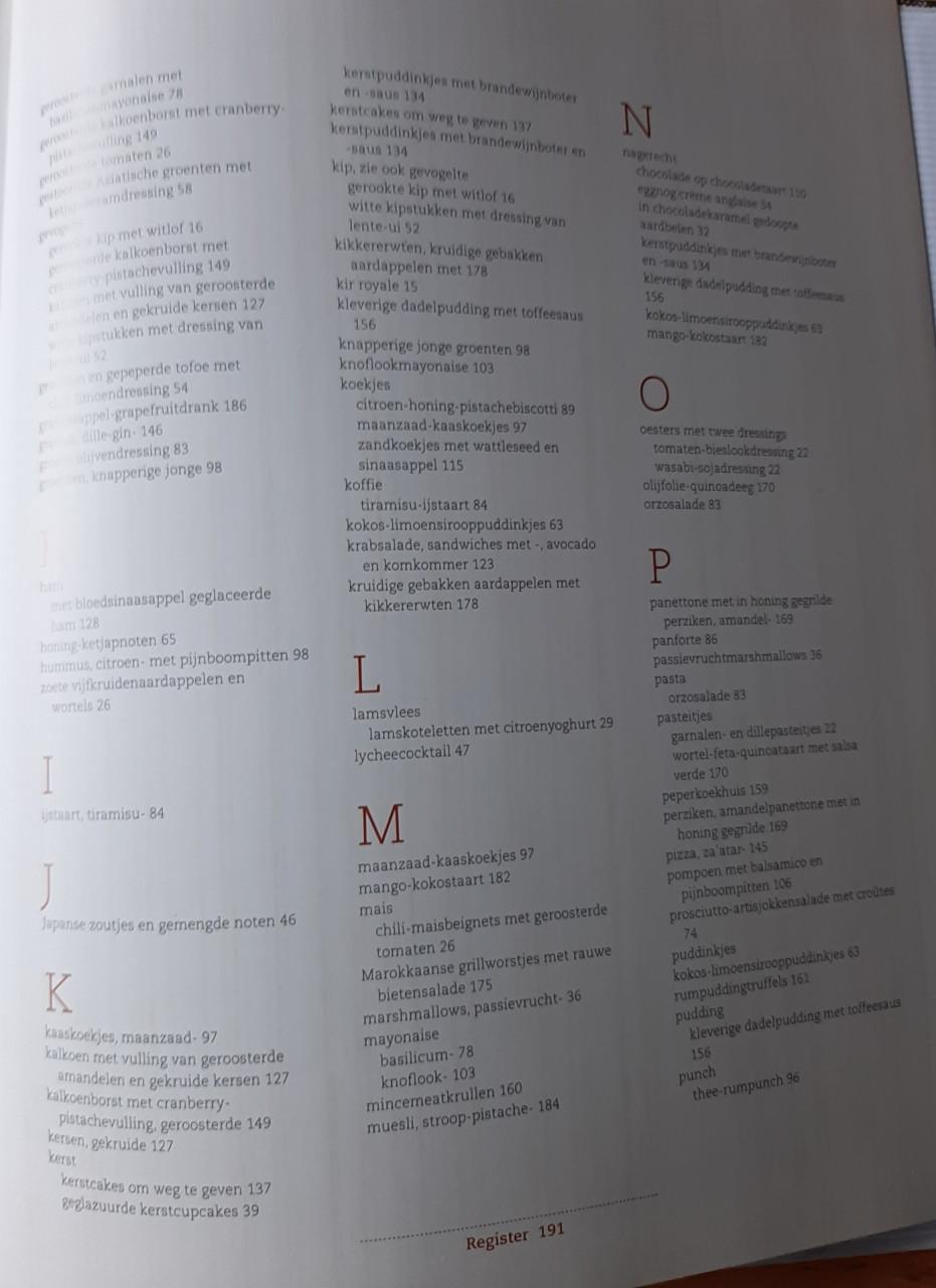 Het ultieme Kerstkookboek: menu’s, cadeautjes, knutselwerk, tips en kransen