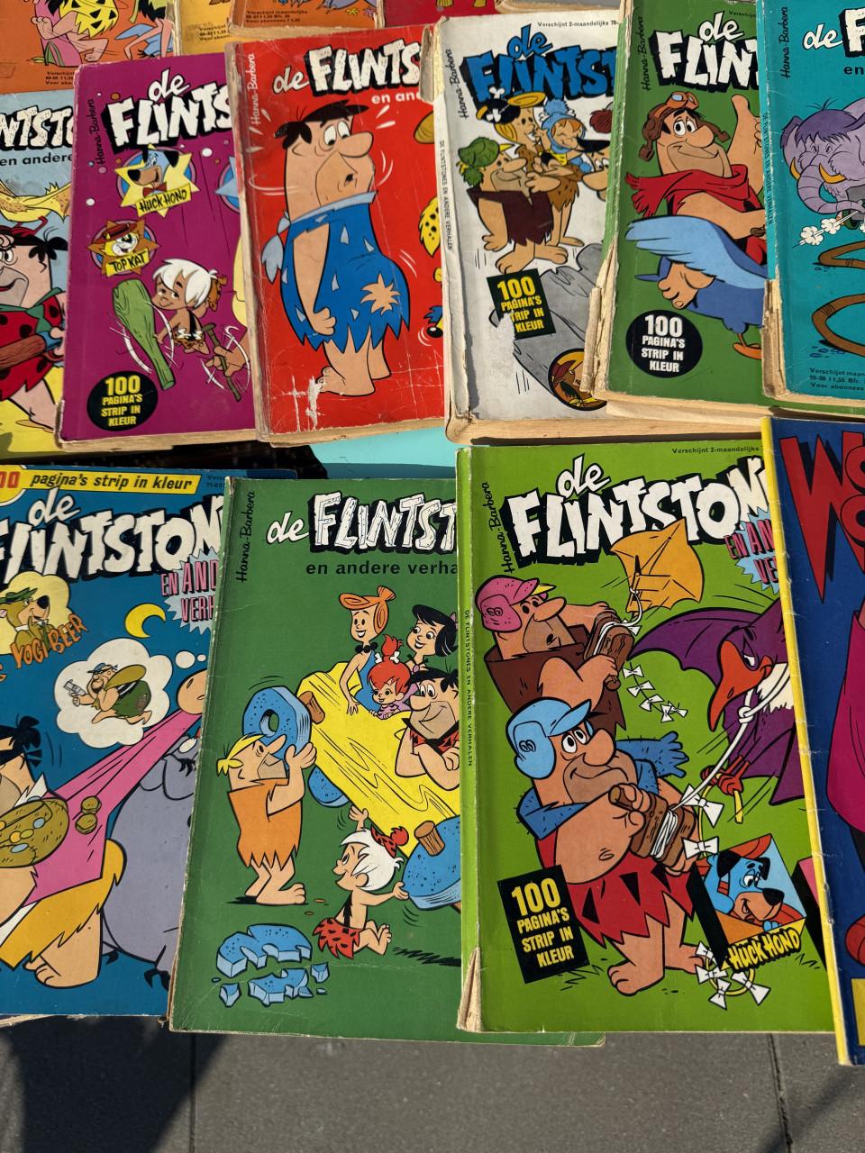 23x Flinstones strips uit de jaren '67 t/m '69