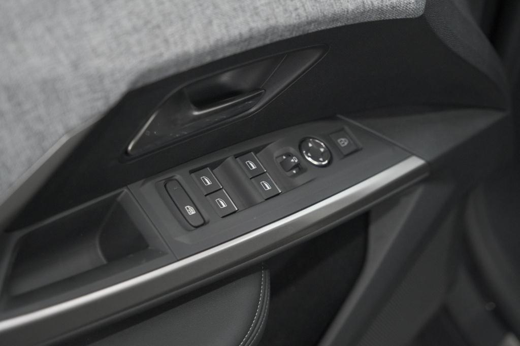 Peugeot 3008 1.2 hybrid 145 gt | elektrische kofferklep | camera | adaptiev