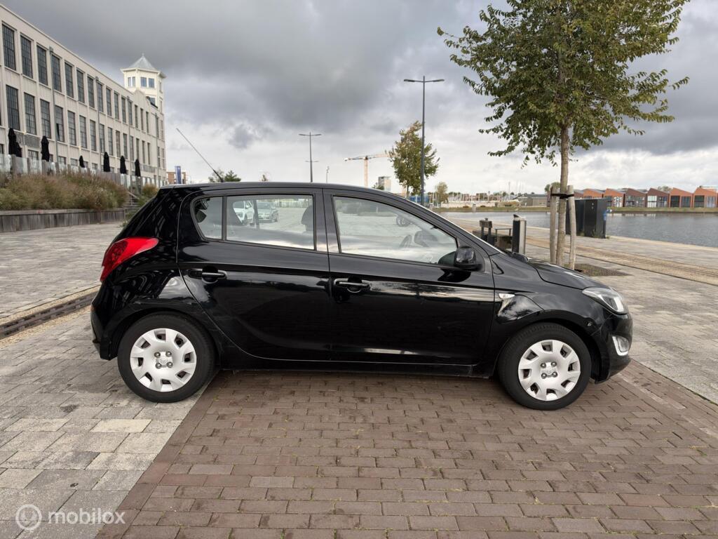 Hyundai i20 1.2i i-Catcher Airco km166.734 Nap 5Deurs BJ2012