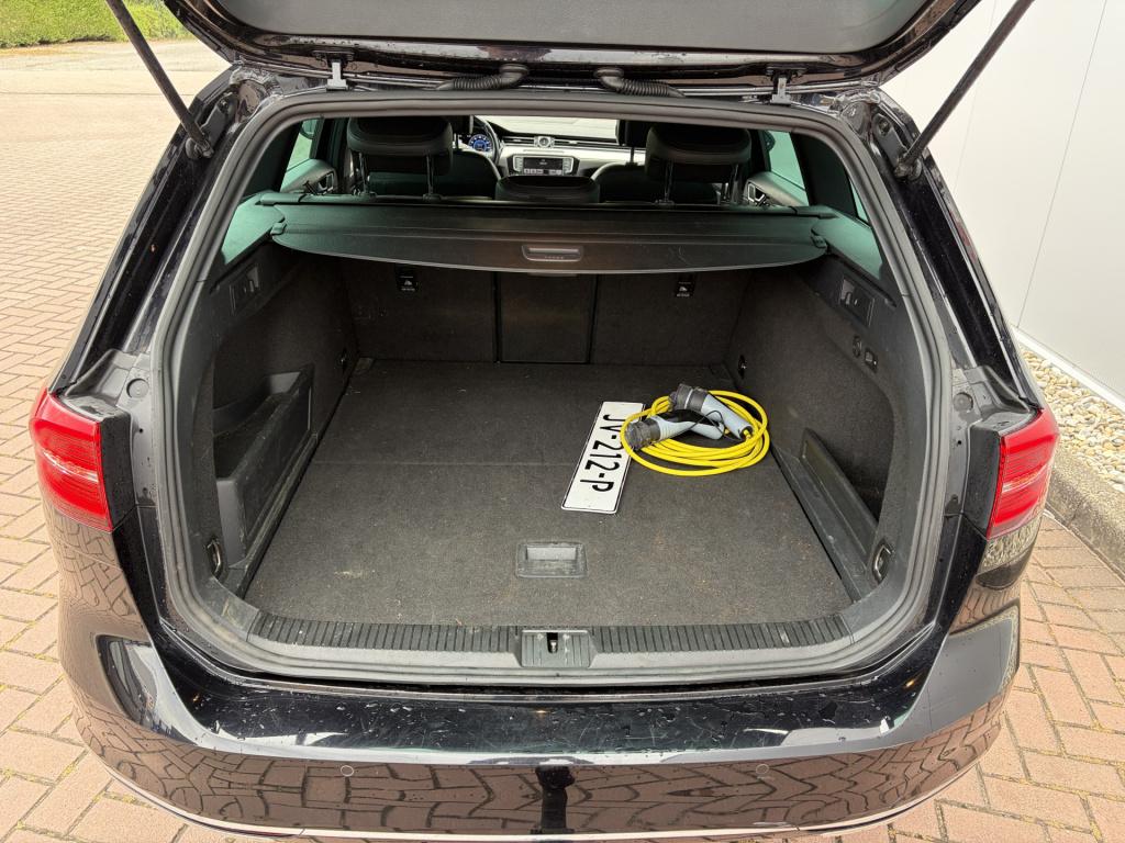 Volkswagen Passat variant 1.4 tsi gte highline soh 85%