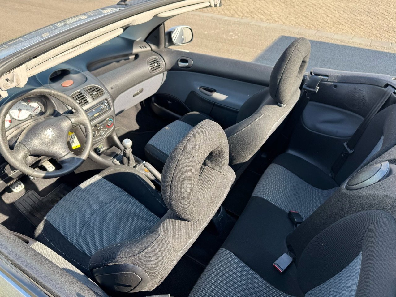 Peugeot 206 cabrio bj 2002 1250 euro