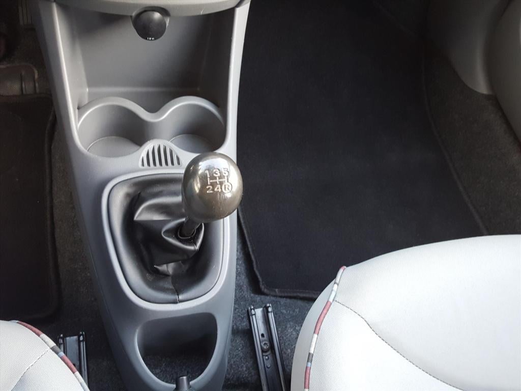 Citroen C1 1.0i 68pk 5d ambiance airco | radio/cd-speler | stootstrips | ni