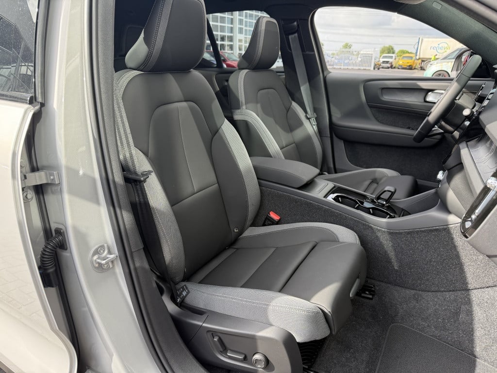 Volvo Ex40 extended range ultra dark 20" inch