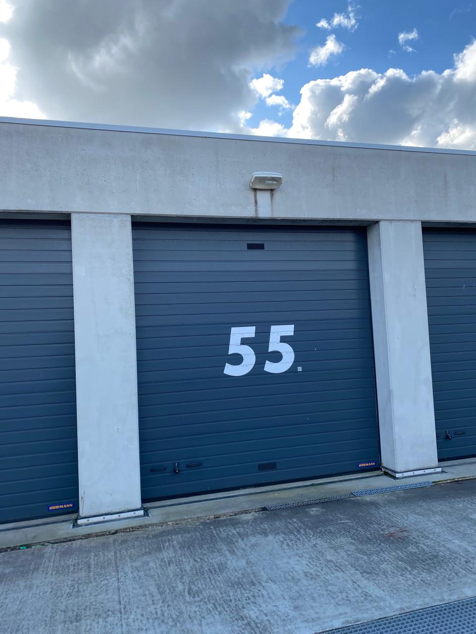 Megagarage te huur Middelburg.