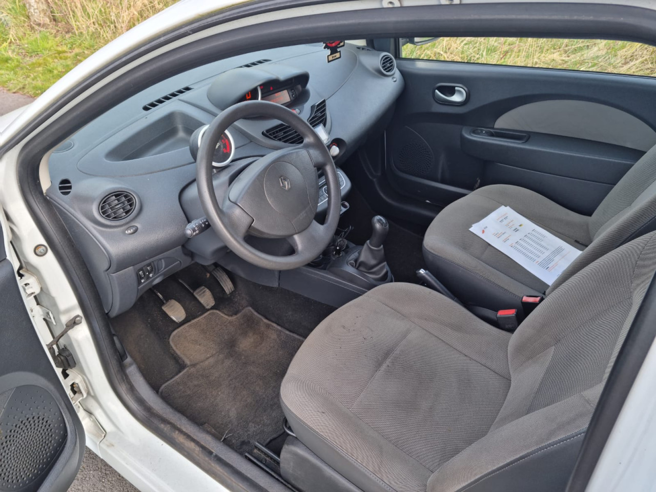 Renault twingo 1.5 dci bouwjaar 12-2011 1 jaar apk