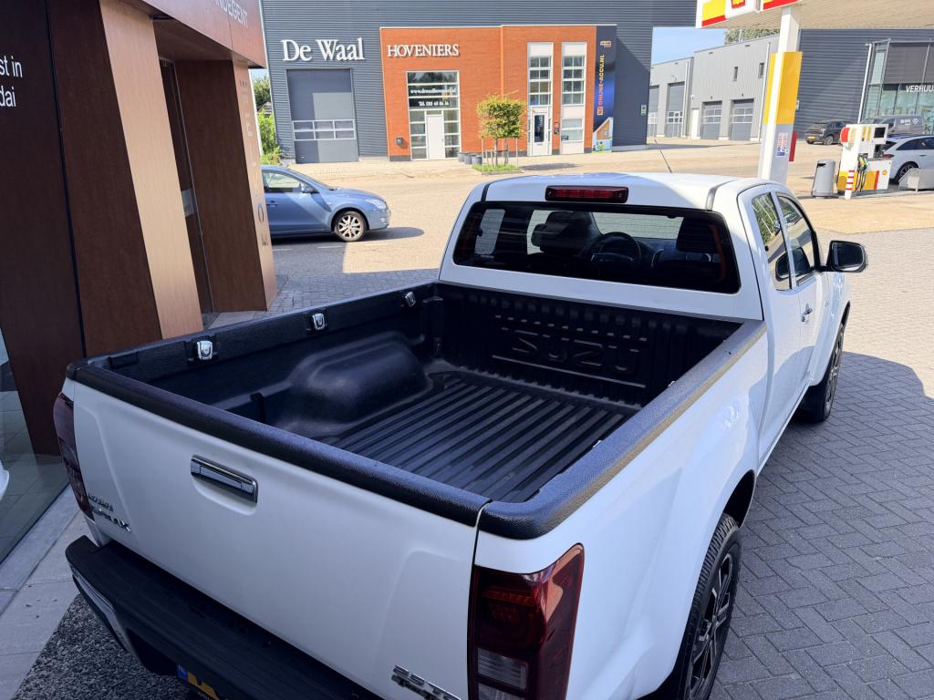 Isuzu D-max 2.5 extended cab ls | ex. btw | radio | trekhaak