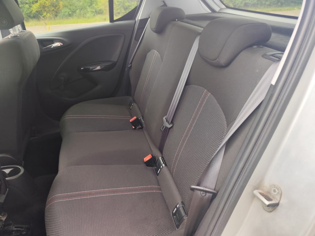 Opel Corsa 1.2 color edition